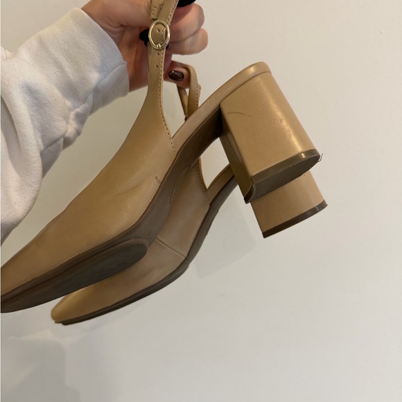 Vintage Anne Klein Tan Slingback Heels - Picture 3 of 4